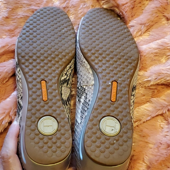 Size 9 NikeAir Cole Haan Faux Snakeskin Wedges - Picture 7 of 9